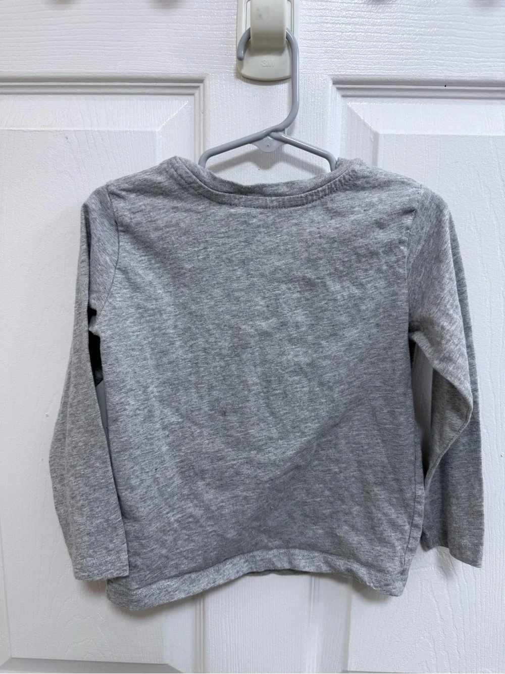 GAP Kids Gray Long-Sleeve Snoopy Graphic Tee - Gray/Red, Size 4
